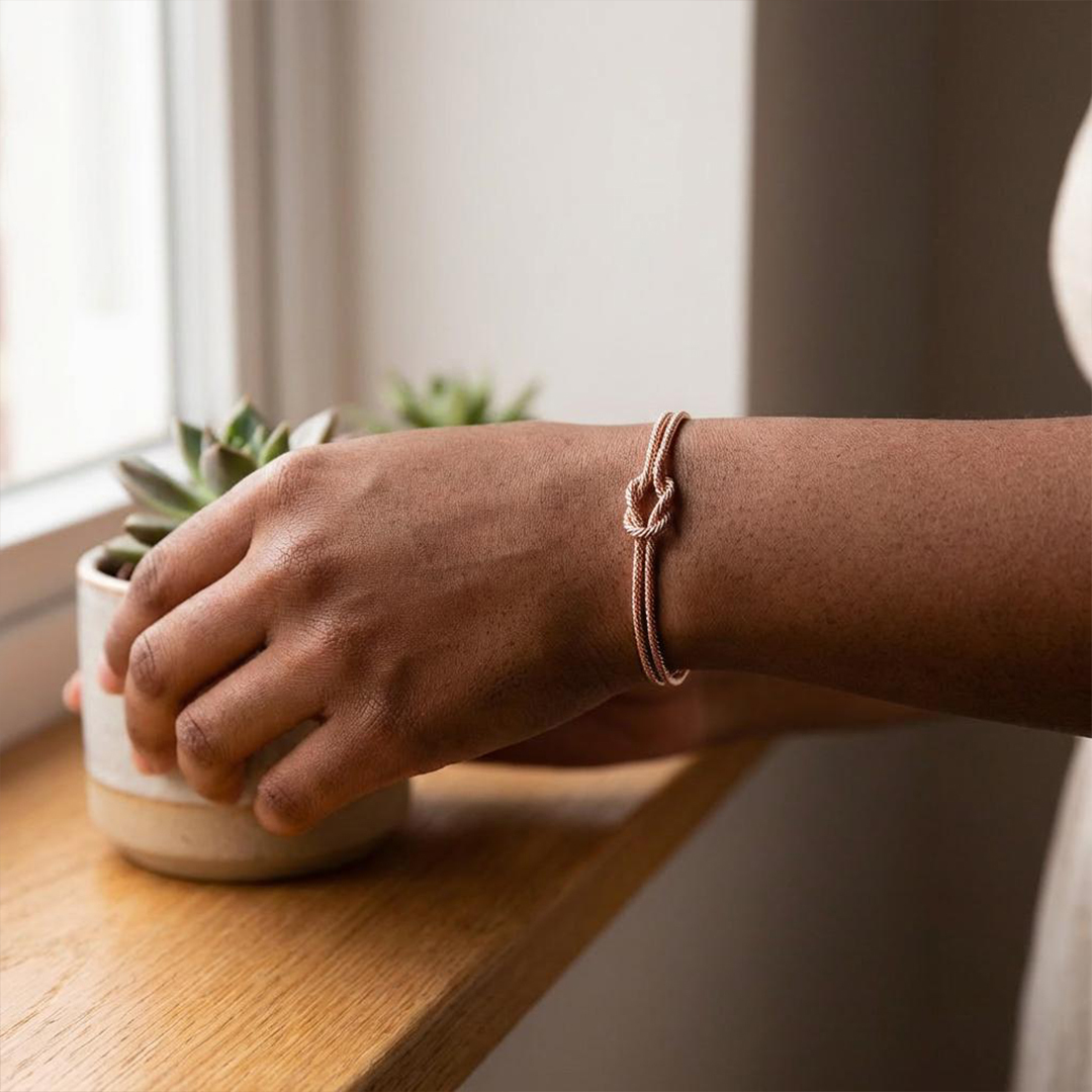 Mother-Daughter Bond Love Knot Bracelet