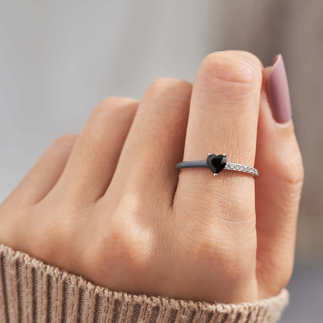 I Am Me Black Heart Enamel Ring