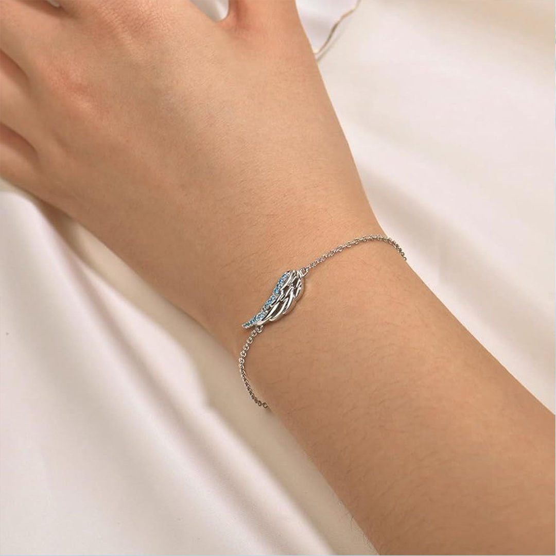 Hug From Heaven Ring Blue Bracelet