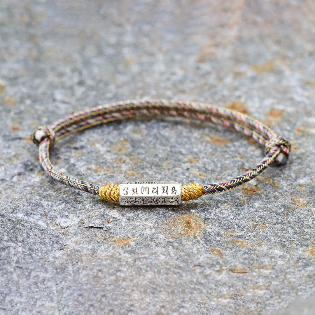 Handmade Tibetan Braided Bracelet – Lucky Knot Charm for Protection & Spiritual Growth