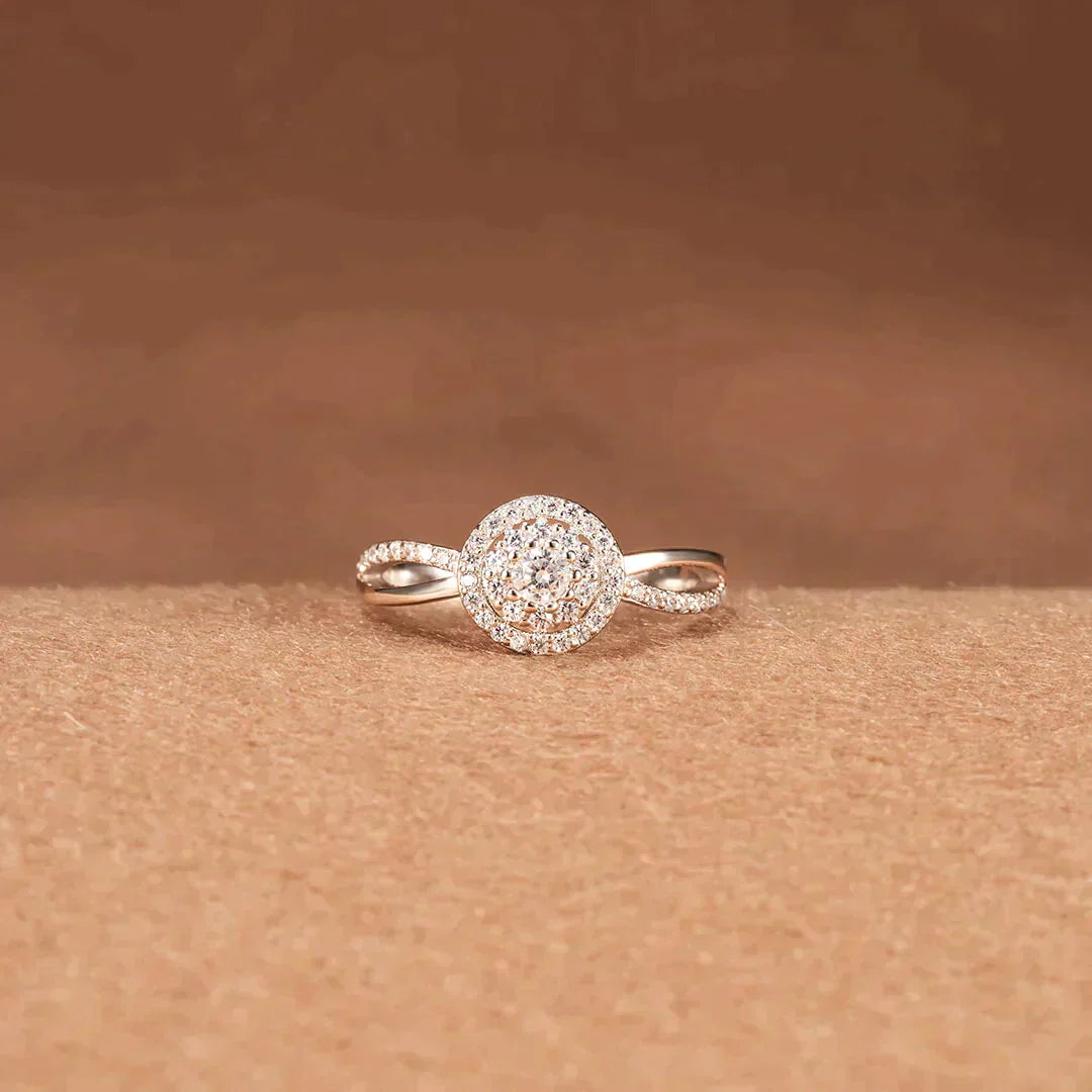 Keep Going Circle Ring