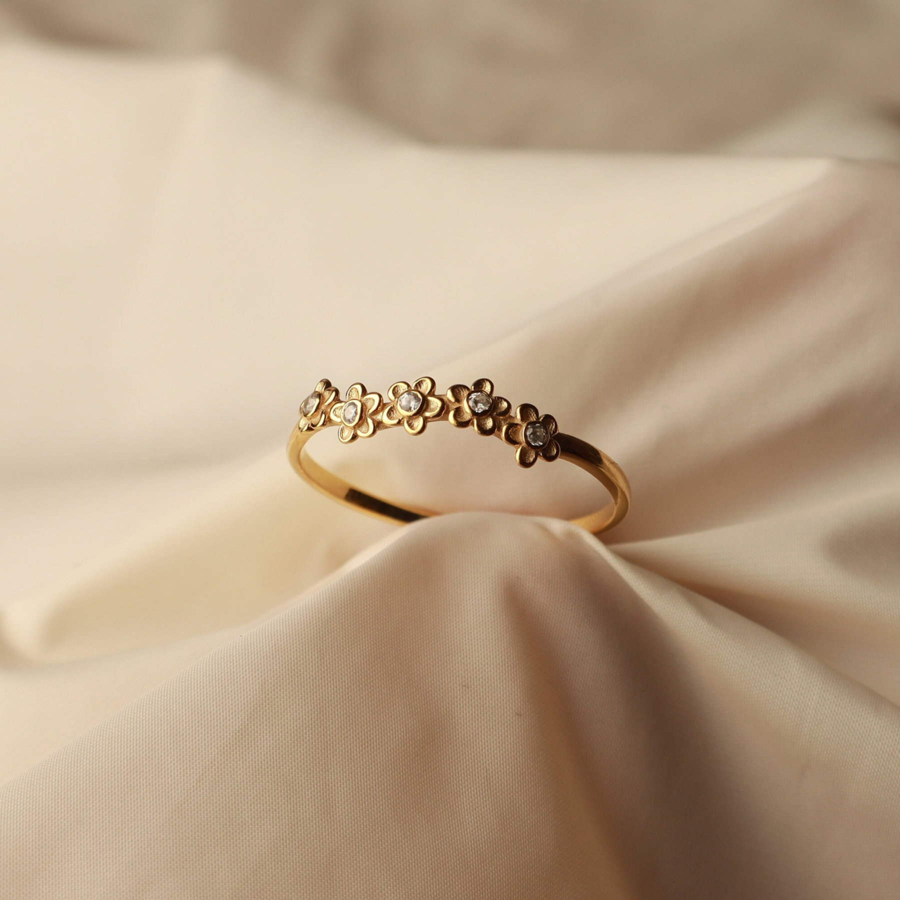 Custom 1-5 Birthstone Daisy Ring