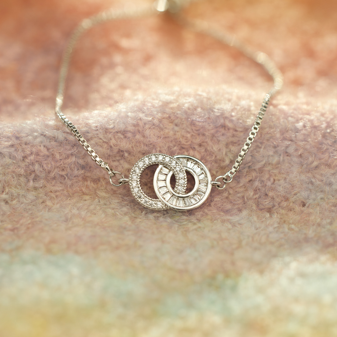 Our Bond Is Stronger Interlocking Circles Bracelet