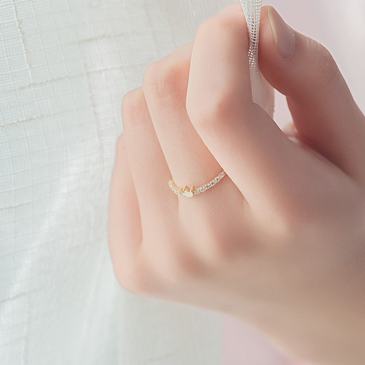 Minimalist Crown Ring