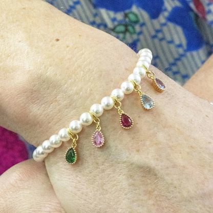 Custom 1-6 Teardrop Birthstones Pearl Bracelet