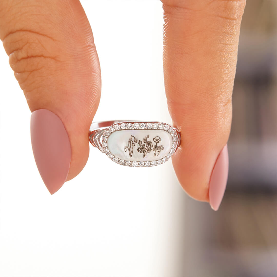 Family Wildflowers Garden Engraved Birth Flowers Shell Ring