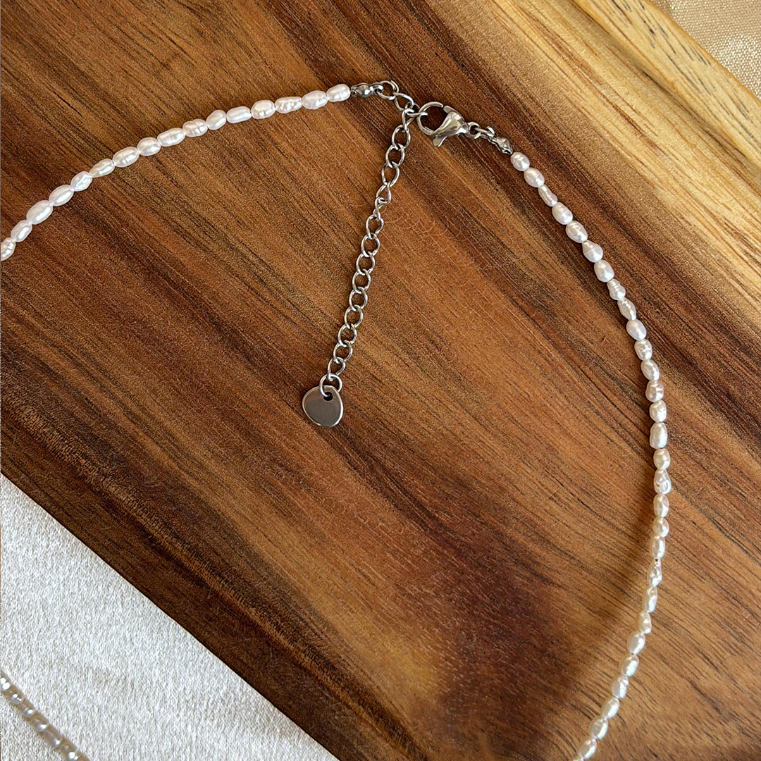 Tiny Pearl Bow Knot Necklace