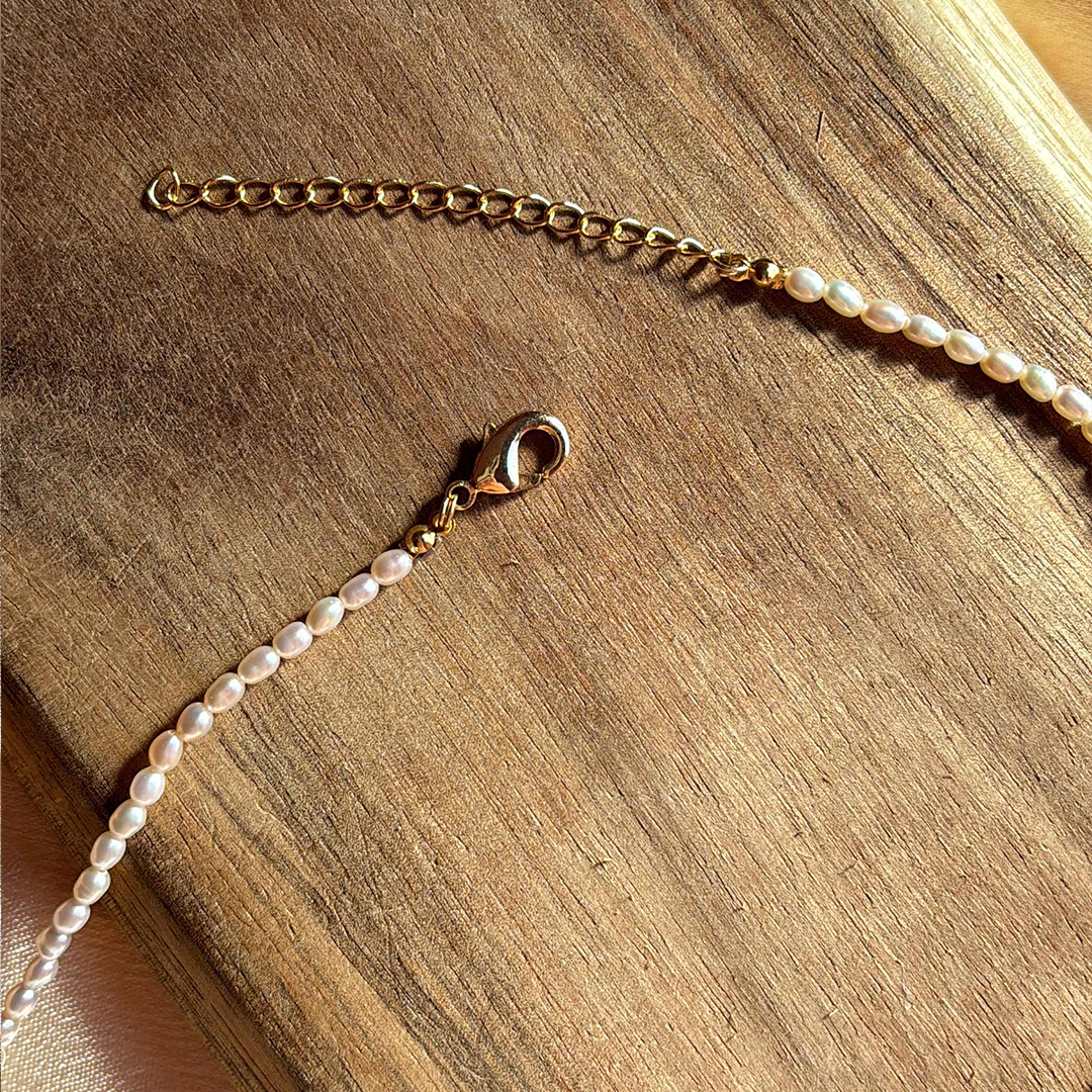 Tiny Pearl Bow Knot Necklace