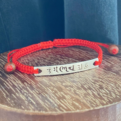 Red String Bracelet-Six Word Mantra Bracelet