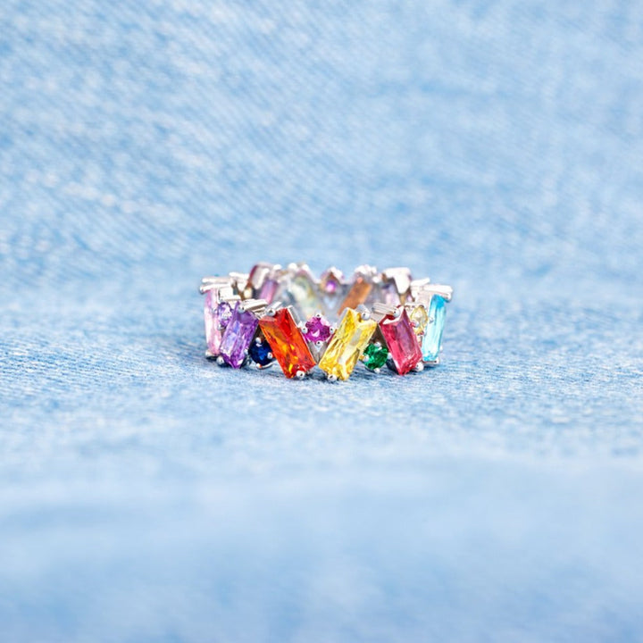 A Rainbow With No End Matching Rainbow Bands