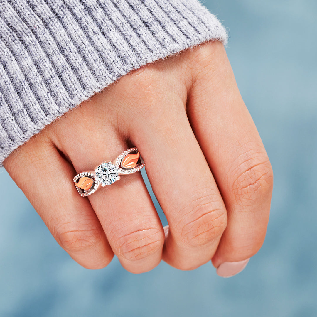 Until We Meet Again Elegant Circle Wings Ring