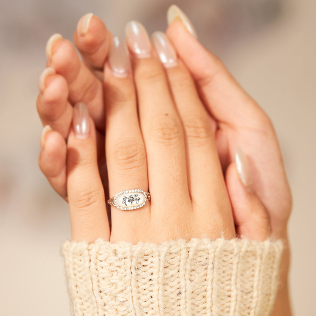 Keep All Those You Love Close Birth Flower Ring