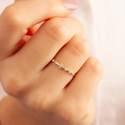 Praying Mama Never Quit  Little Cross Ring