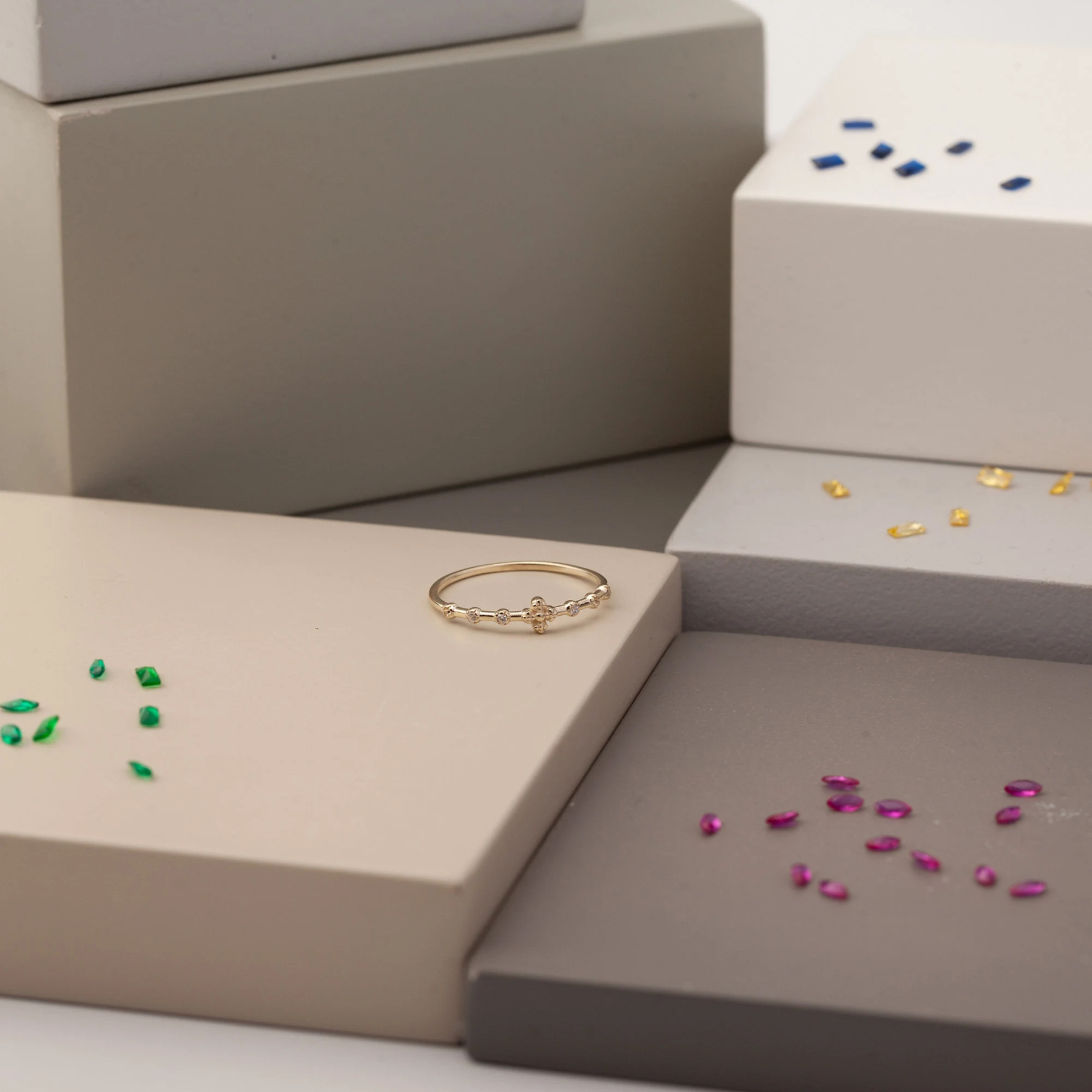 Praying Mama Never Quit  Little Cross Ring