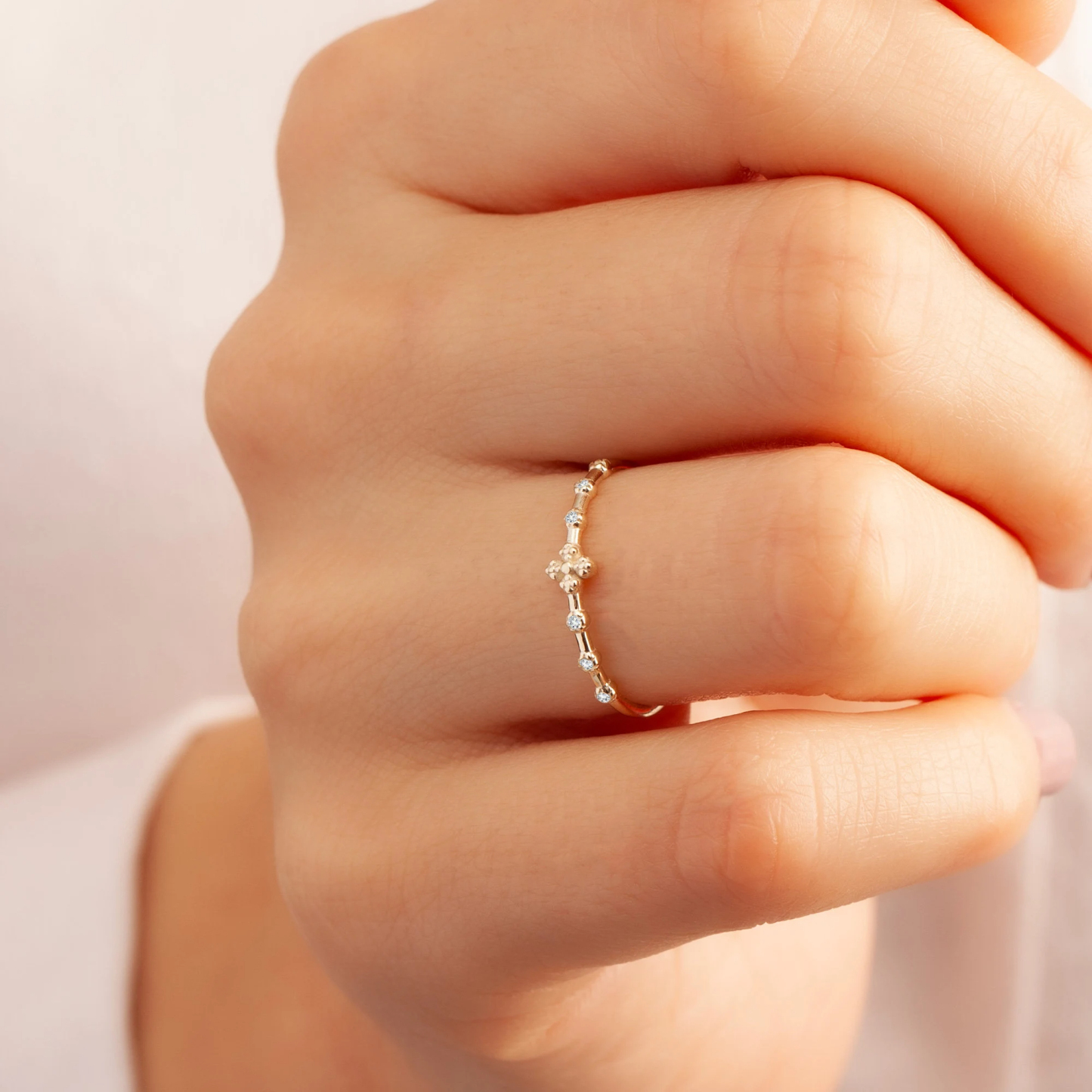 Praying Mama Never Quit  Little Cross Ring