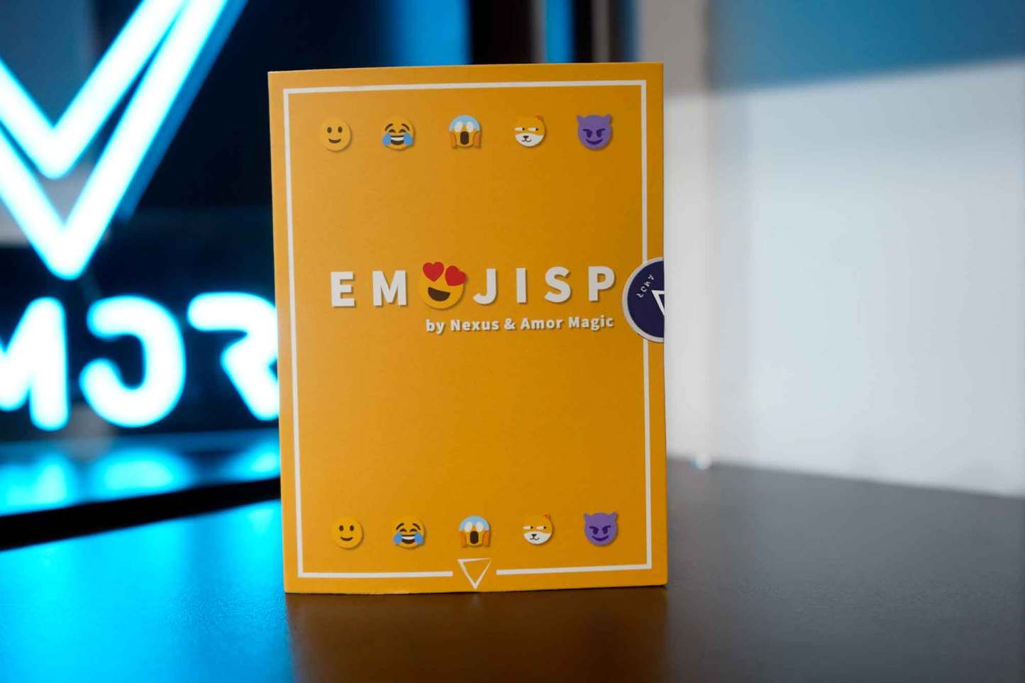 Emojisp (Gimmicks and Online Instructions) by Nexus & Amor magic