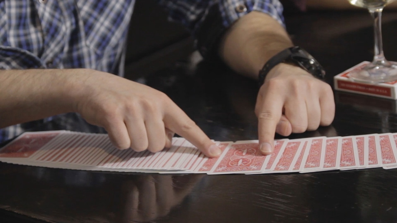 Marked Cards by Penguin Magic (1 DECK RED)