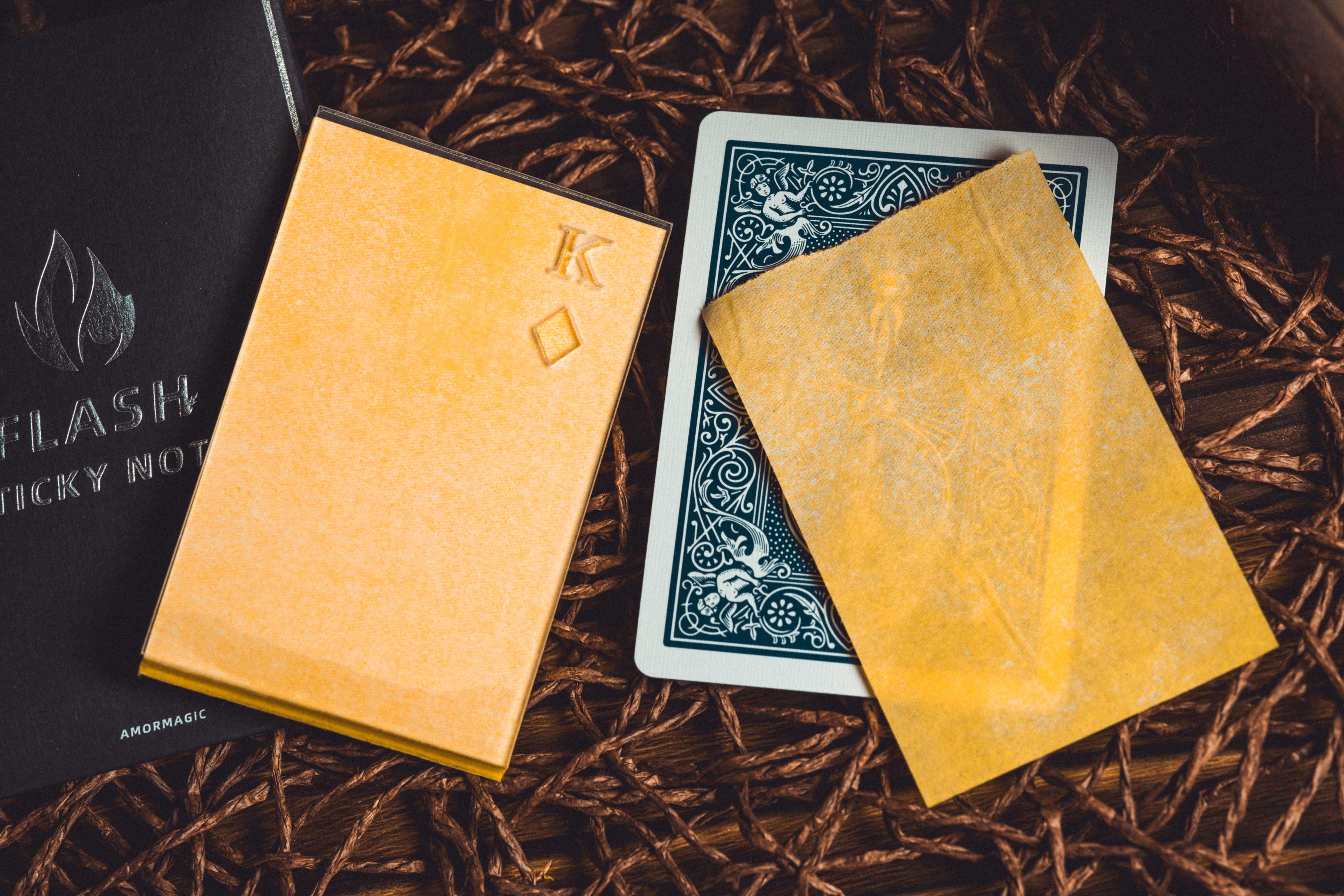 FLASH STICKY NOTE By Wang Chunjian & Amor Magic