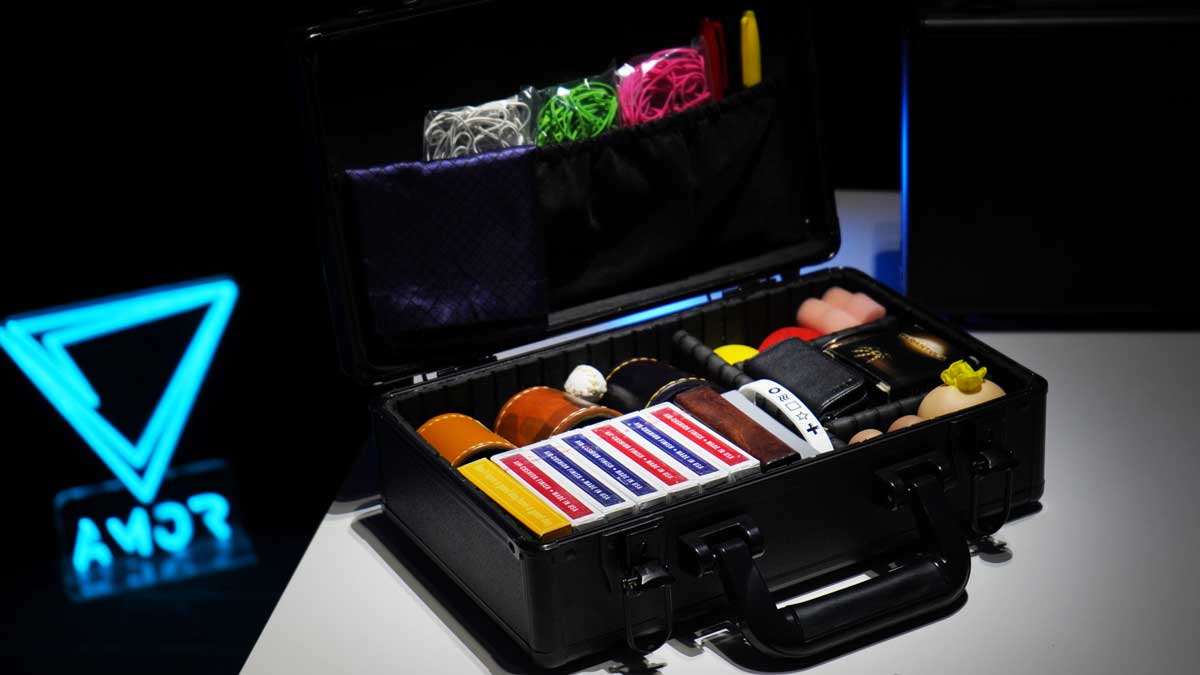 Magician's Case By AMOR MAGIC