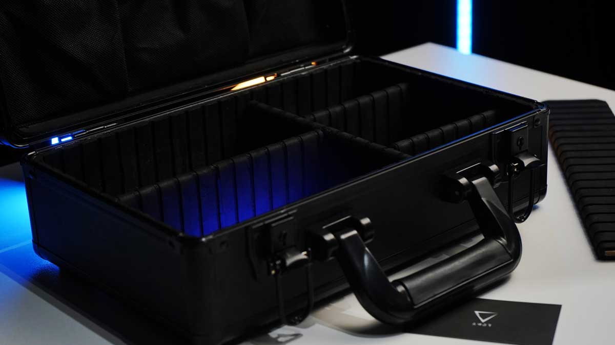 Magician's Case By AMOR MAGIC