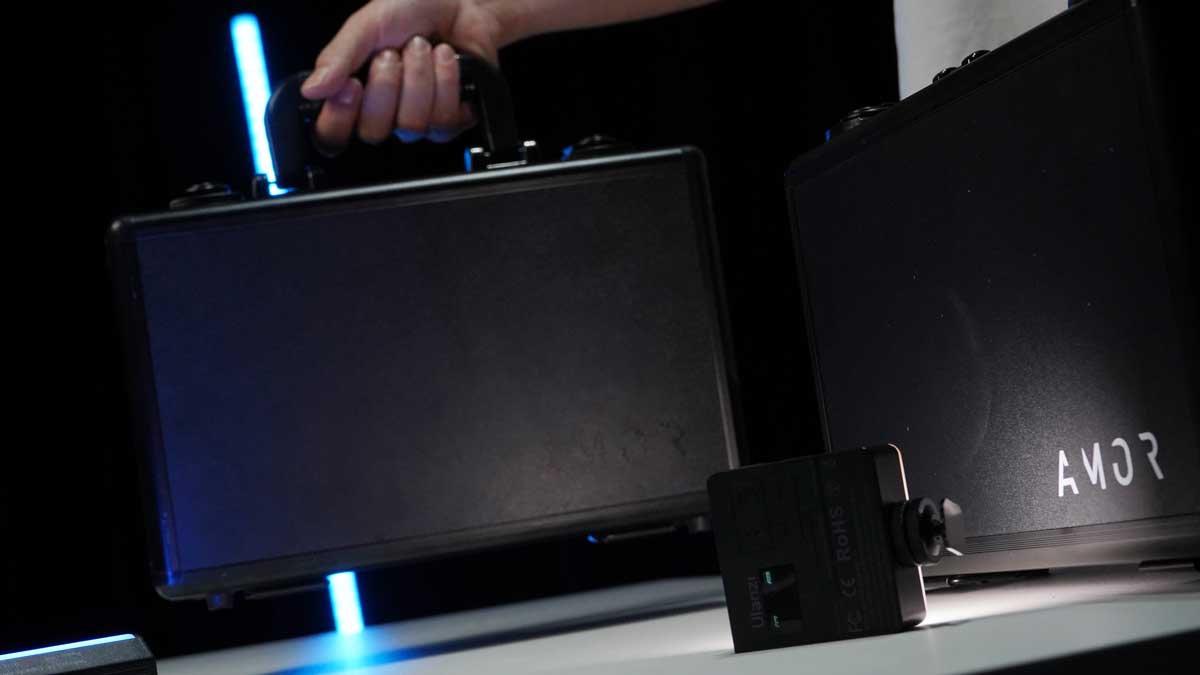 Magician's Case By AMOR MAGIC