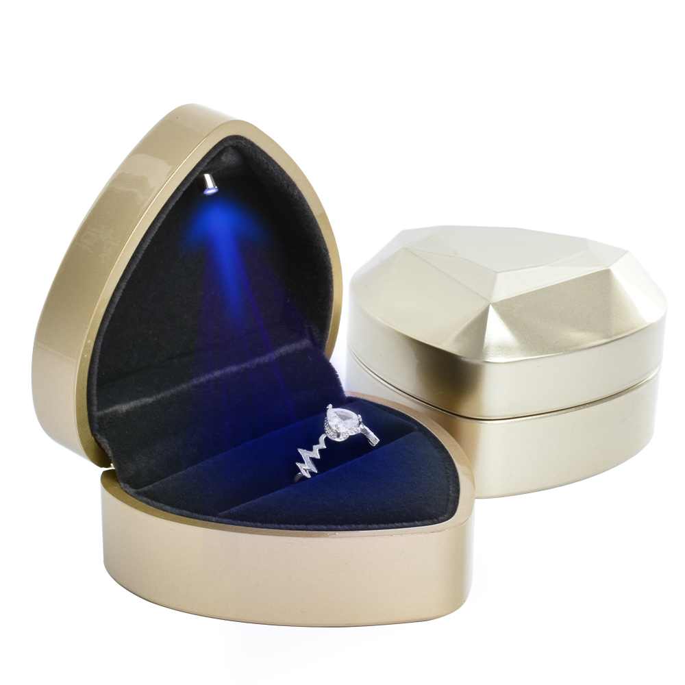 Love shaped ring light box