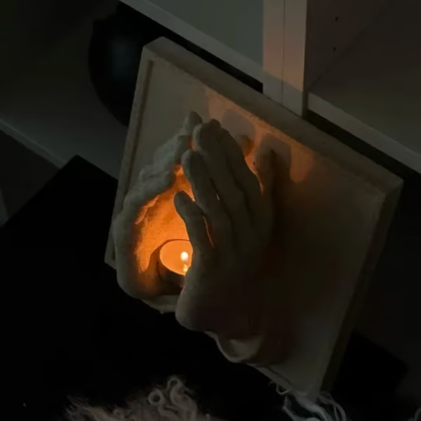 🔥Only 28 Left -✝️🙏Praying Hands--A Perfect Blend of Warmth and Wishes💖(✨Same as in the video)