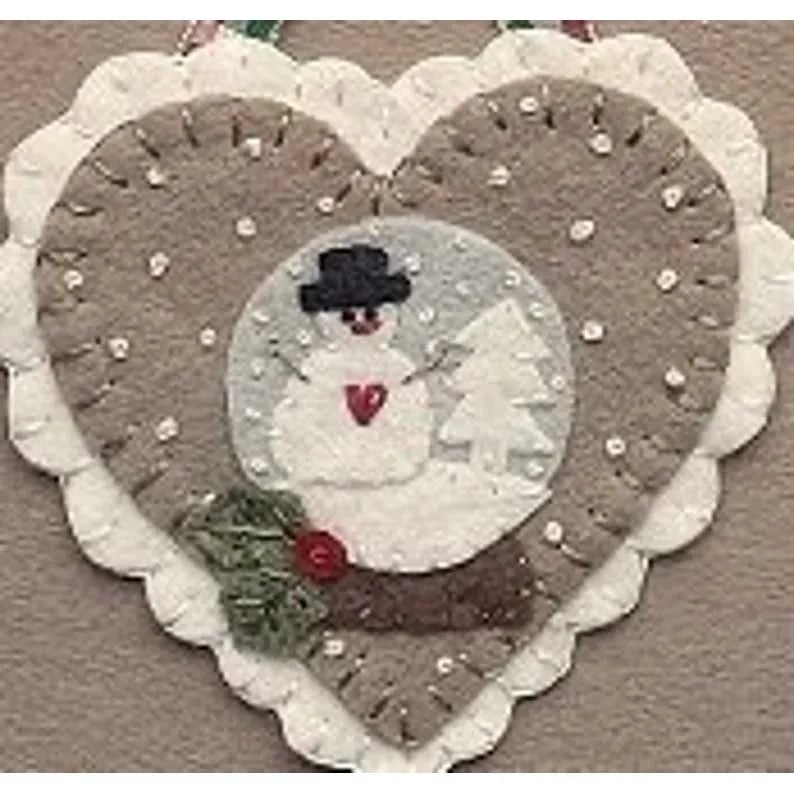 Pre-Cut Wool Blend Felt Holiday Hearts Ornament Kit