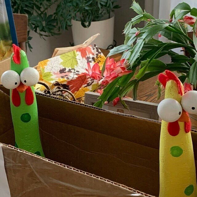 Garden resin ornaments-Silly Chicken Decor mysite