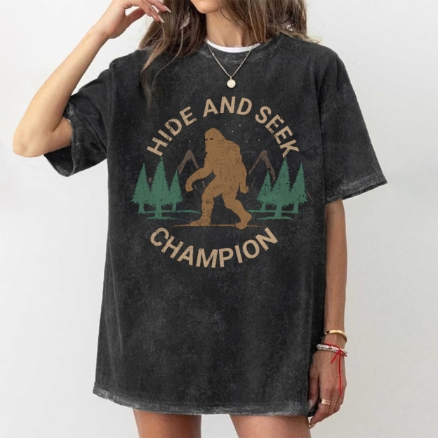 Hide And Seek Champion Vintage Snowflake Washed T-Shirt