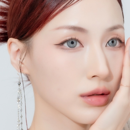 Tracy Grey - Yearly, 2 lenses