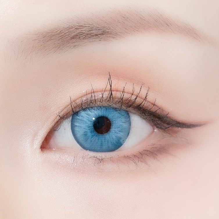 Tracy Blue - Yearly, 2 lenses