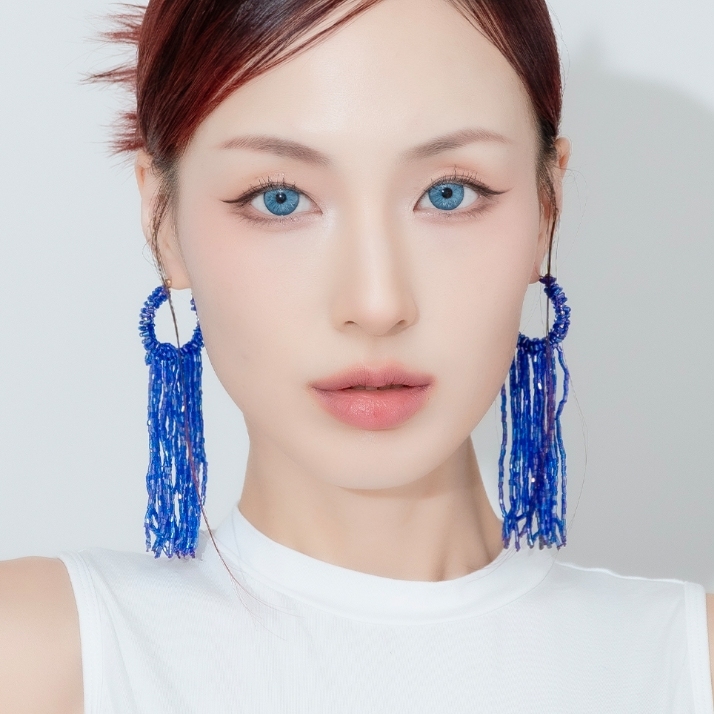 Tracy Blue - Yearly, 2 lenses