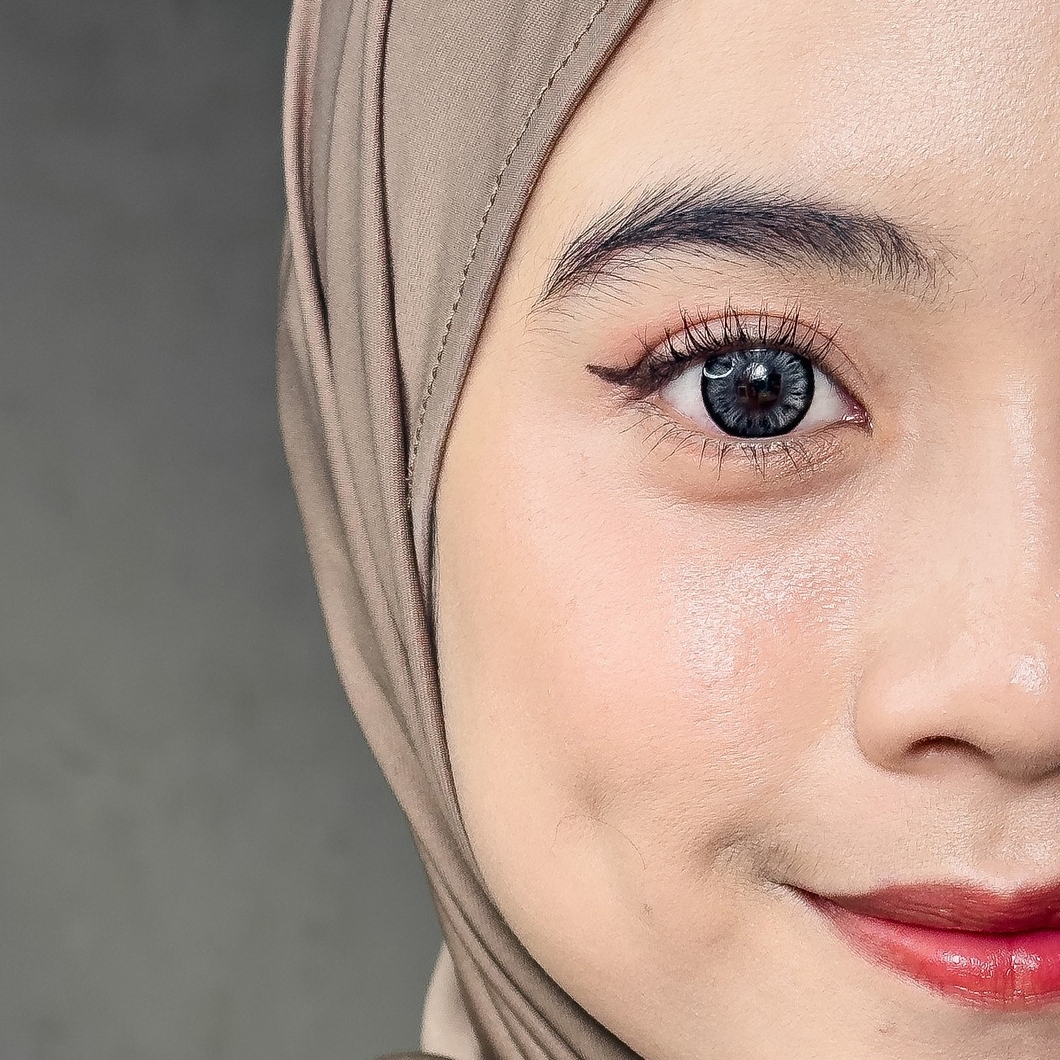 Teddy Black - 1 Year, 2 lenses