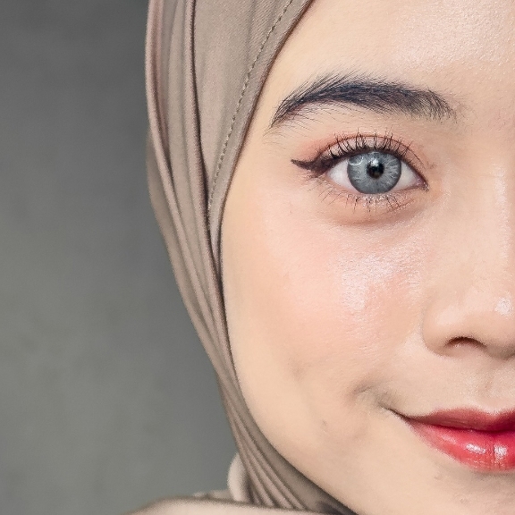 Tracy Grey - 1 Year, 2 lenses