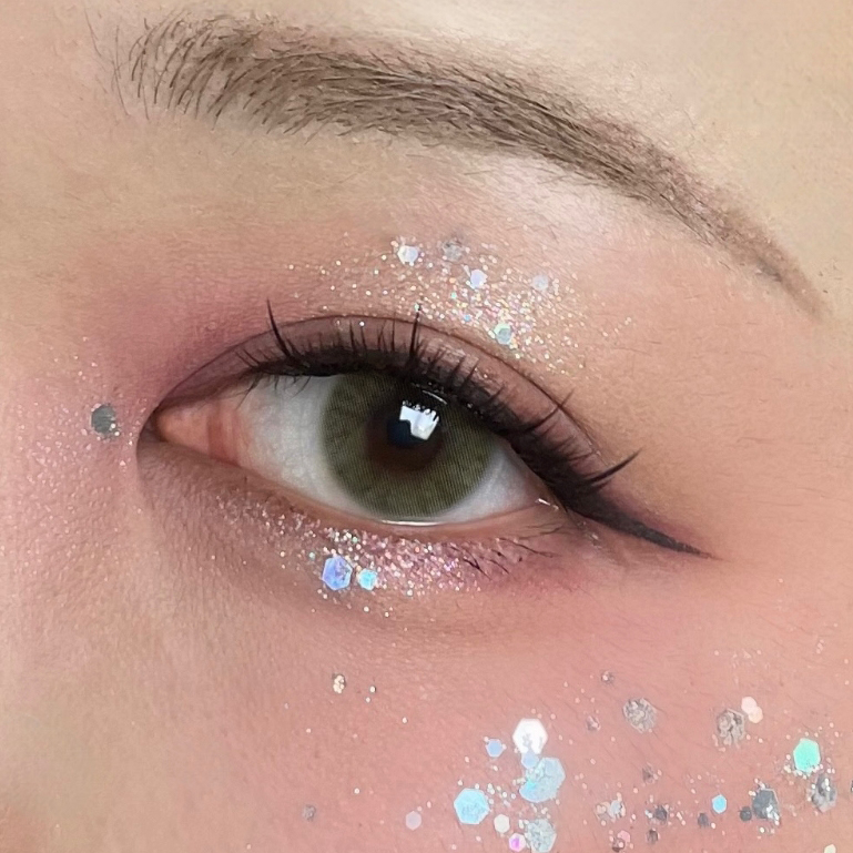 Polar Lights Crystal Gray Natural Look 1 Year Colored Contacts