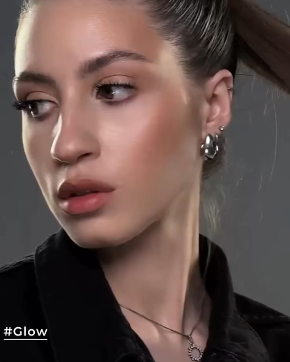 Everyday Natural GLOW 1 Step Pre-glued Lash Clusters