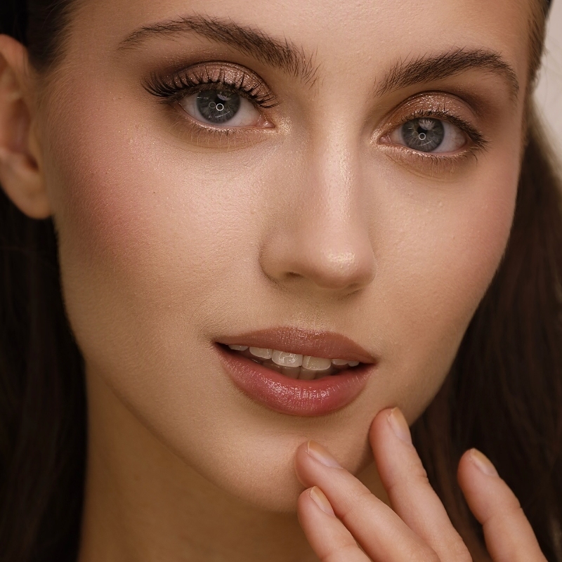 Everyday Natural GLOW 1 Step Pre-glued Lash Clusters