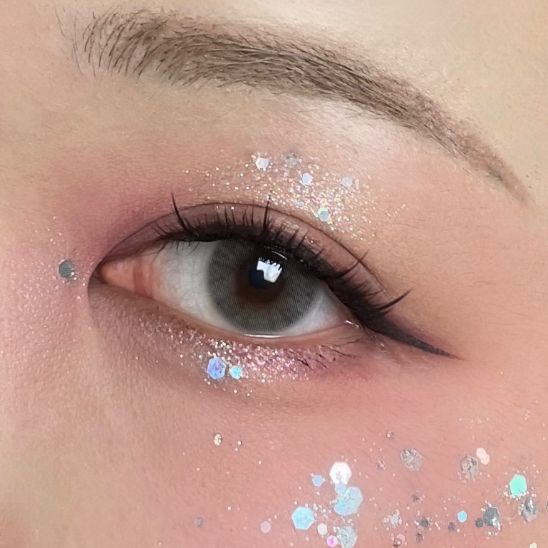 Aurora Crystal Grey - Yearly, 2 lenses