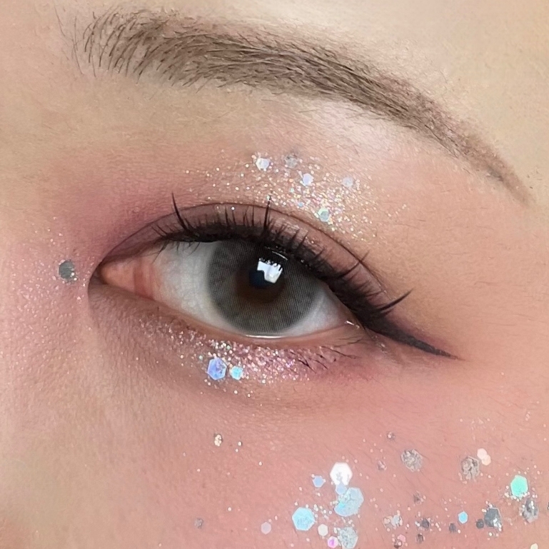 Aurora Crystal Grey - Yearly, 2 lenses