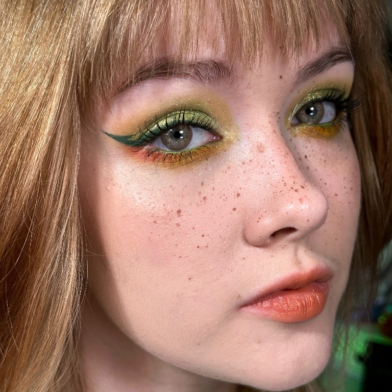 Whisper Brown - Yearly, 2 lenses