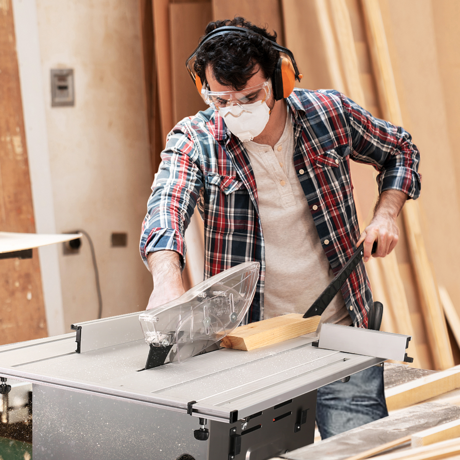 TABLE SAWS