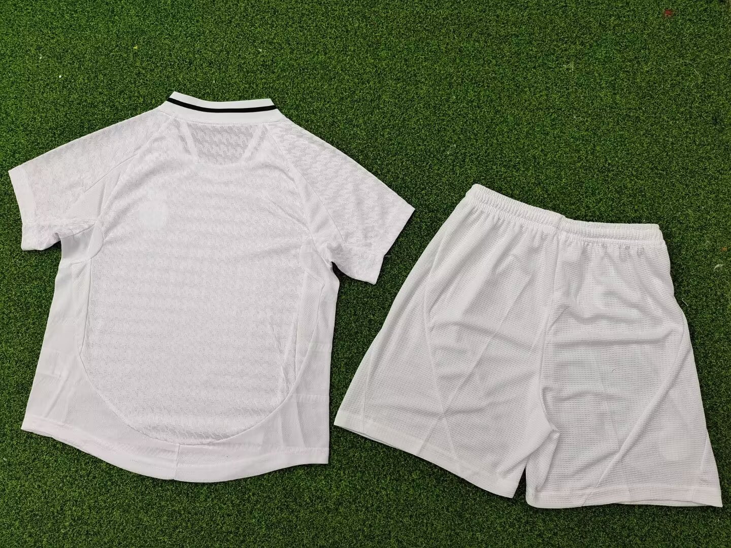 24/25 real Madrid home kids player version size 16-28