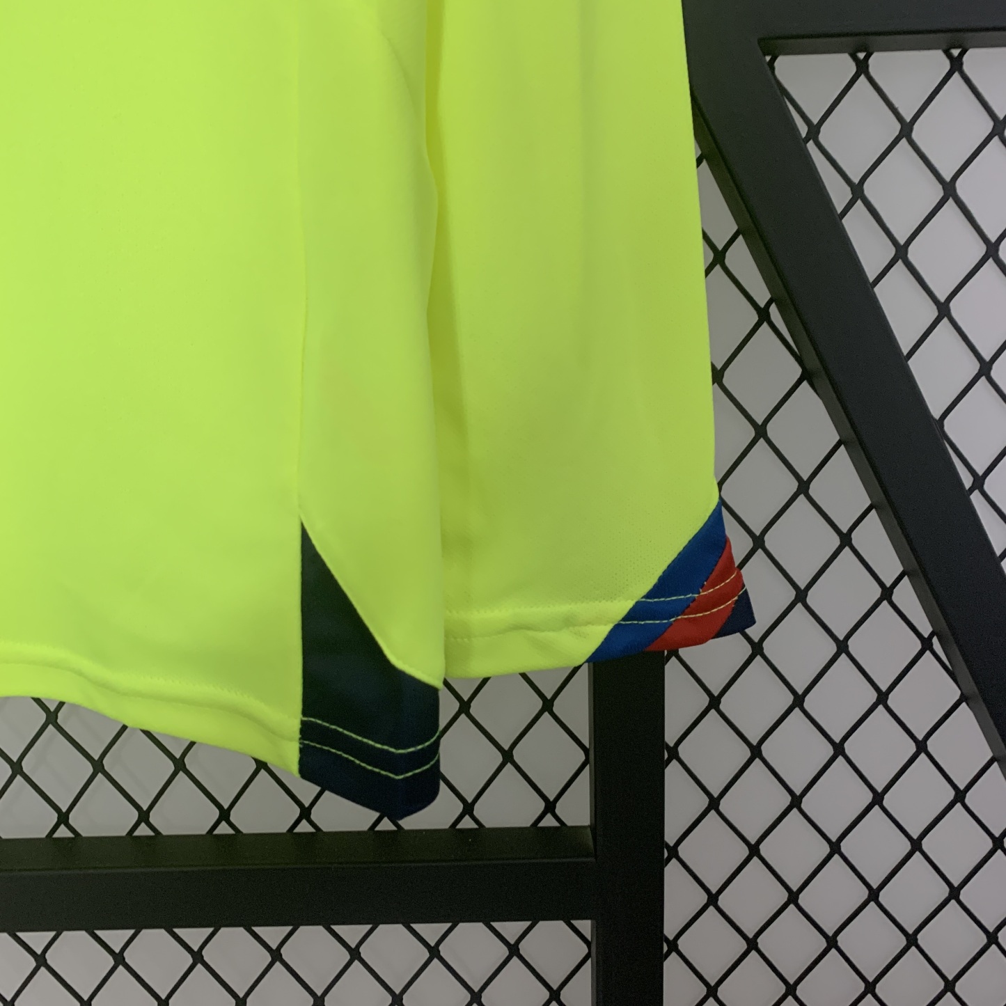 Retro long sleeve Barcelona 05/06 away S-XXL