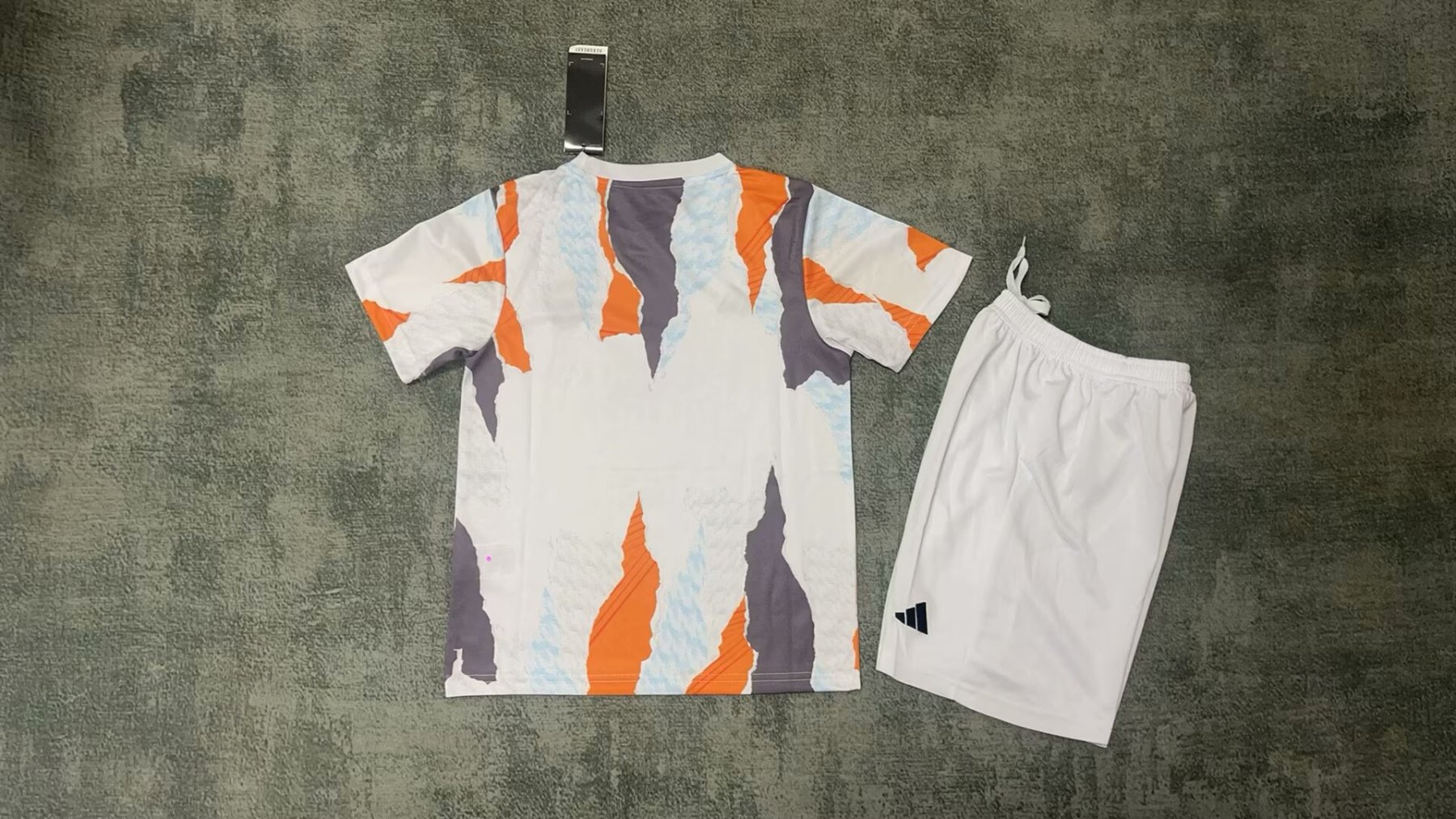 25/26 re@l Medrid training B kids size 16-28