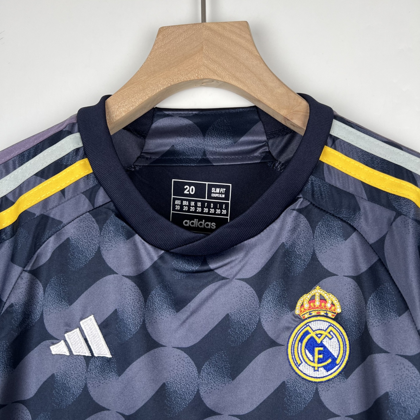 23/24 Kids Real Madrid Third Away Size: 16-28