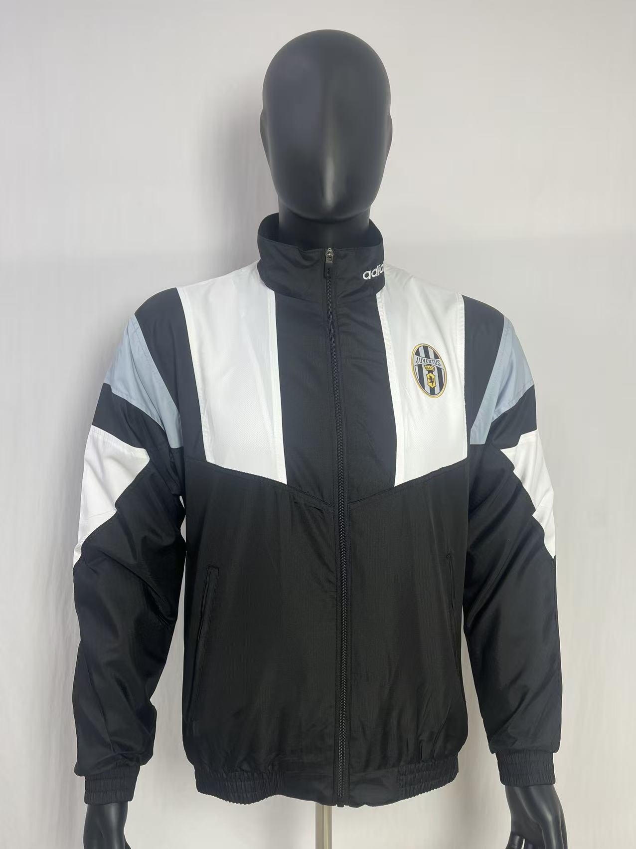 26/27 Juventus black retro Windbreaker S-XXL