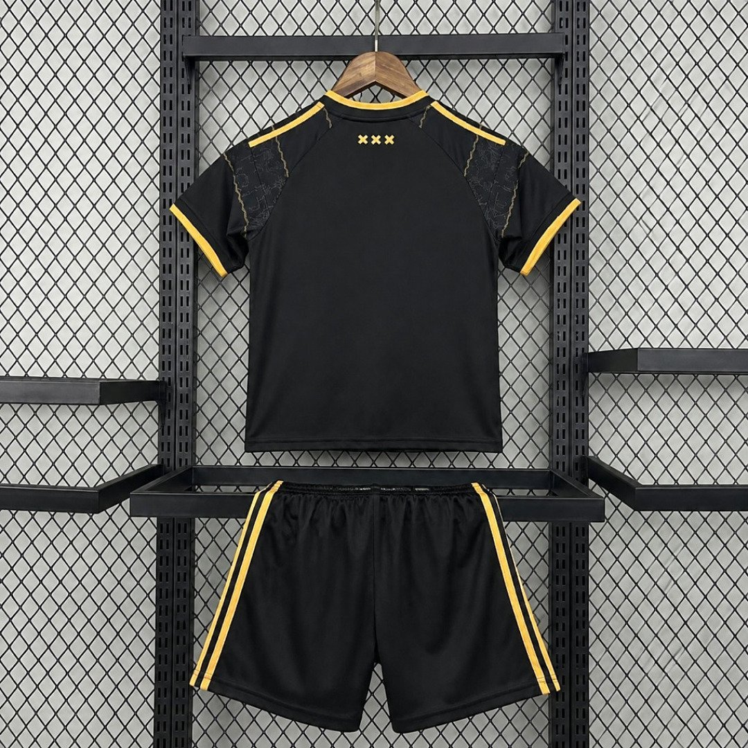 26/27 AJAX away kids version size 16-28