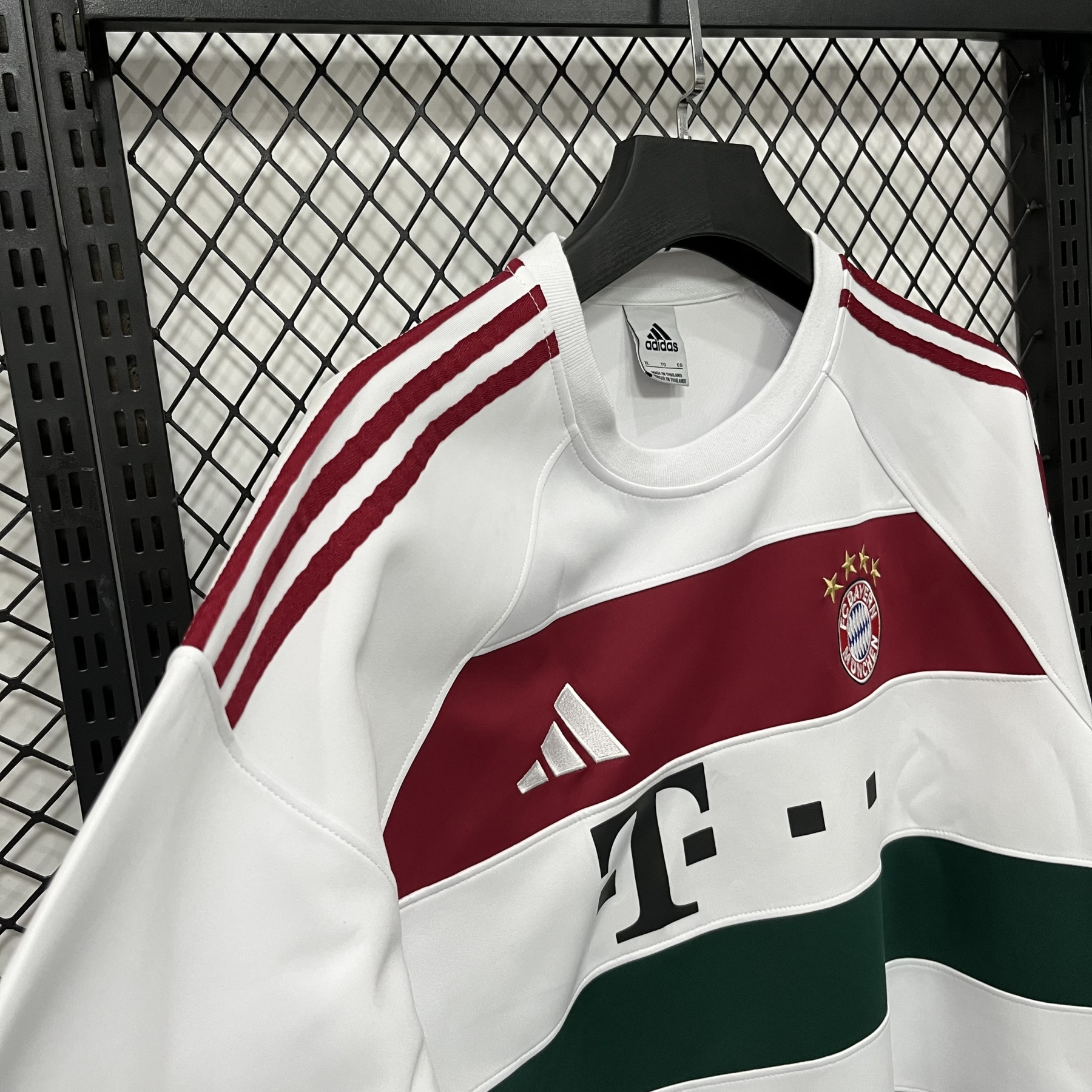 2026 Bayern white long sleeve thickened Hoodie S-4XL