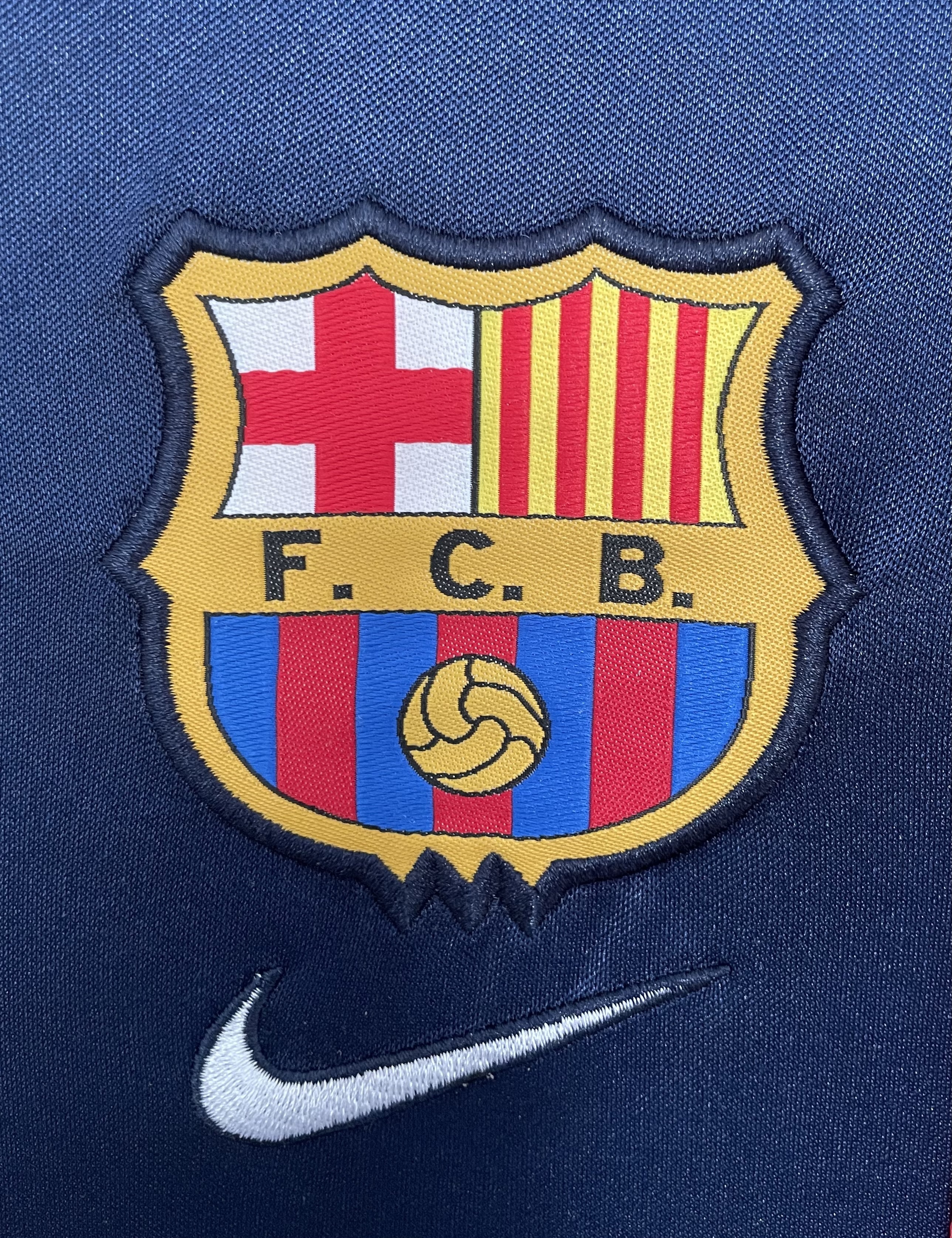 01/02 Barcelona away retro version S-XXL